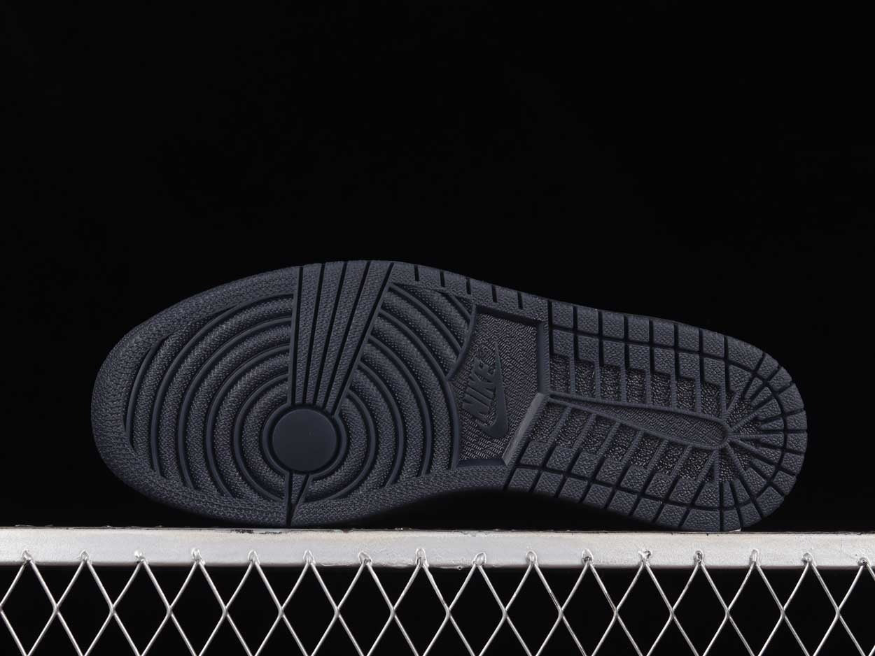 Stealth Stitch Low-Top Edition